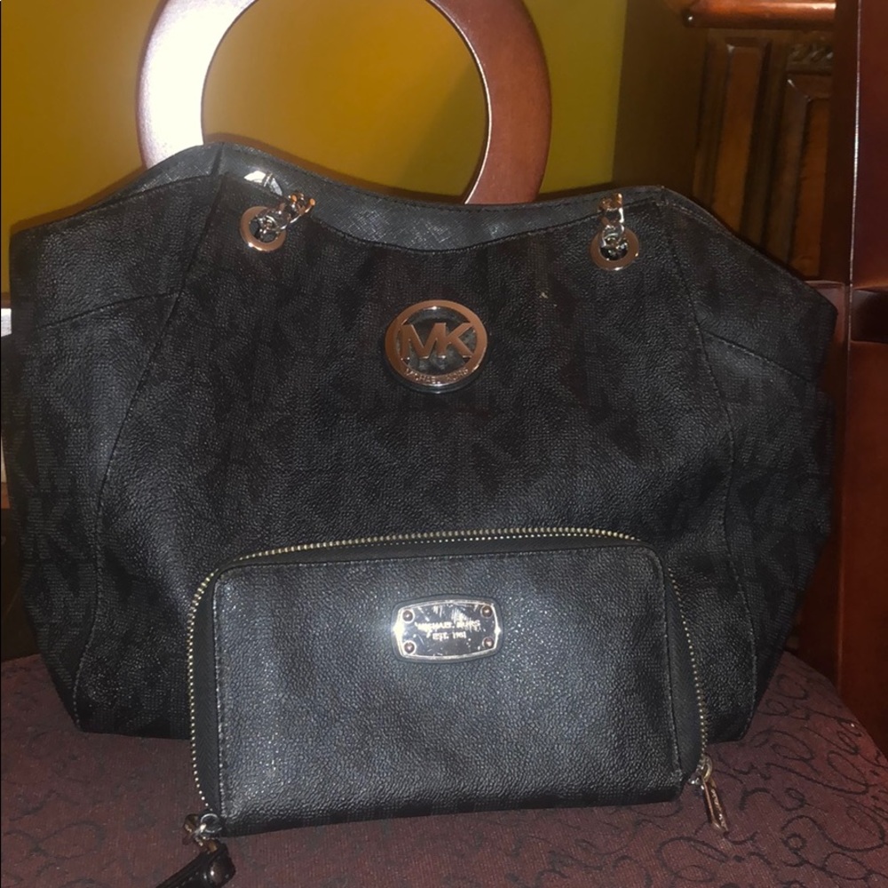Purse and wallet